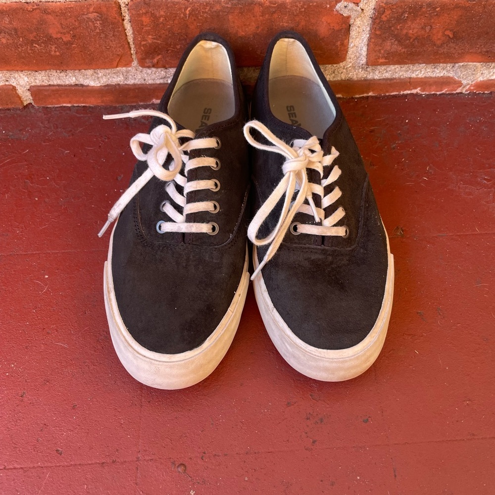 Legend Black Sneaker RIV 
SeaVees size Women 9.5
